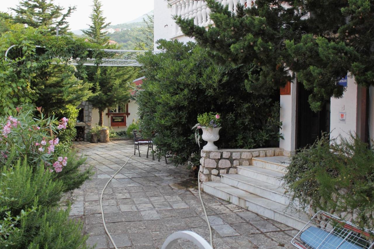 Apartments And Rooms With Parking Space Klenovica, Novi Vinodolski - 5590 Εξωτερικό φωτογραφία